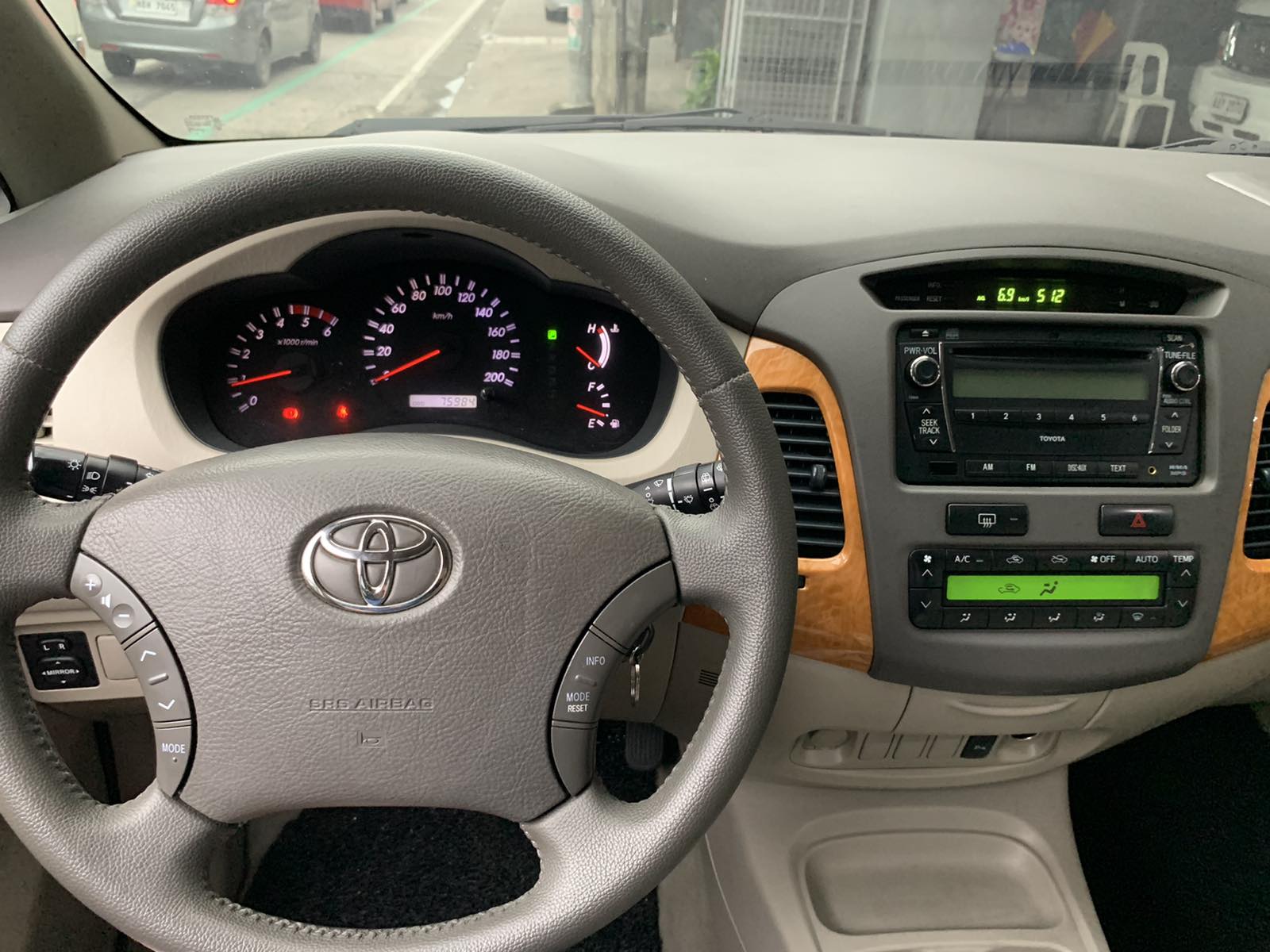 2010 Toyota Innova 2010 Toyota Innova