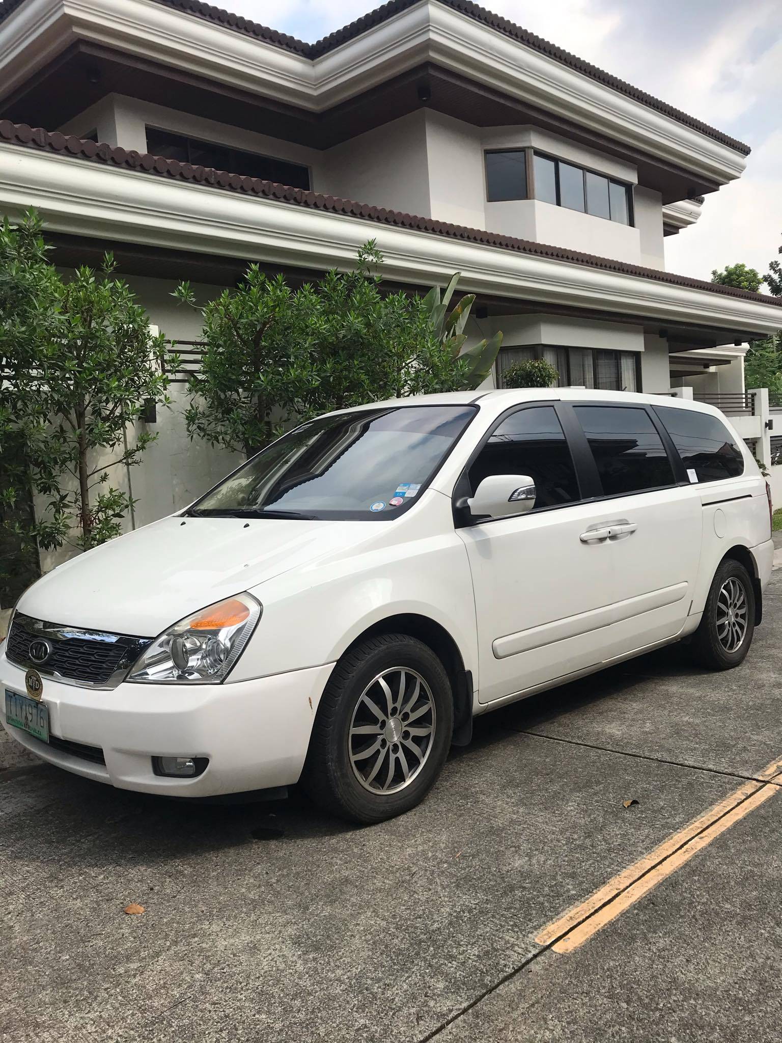 2012 Kia Grand Carnival 2012 Kia Grand Carnival