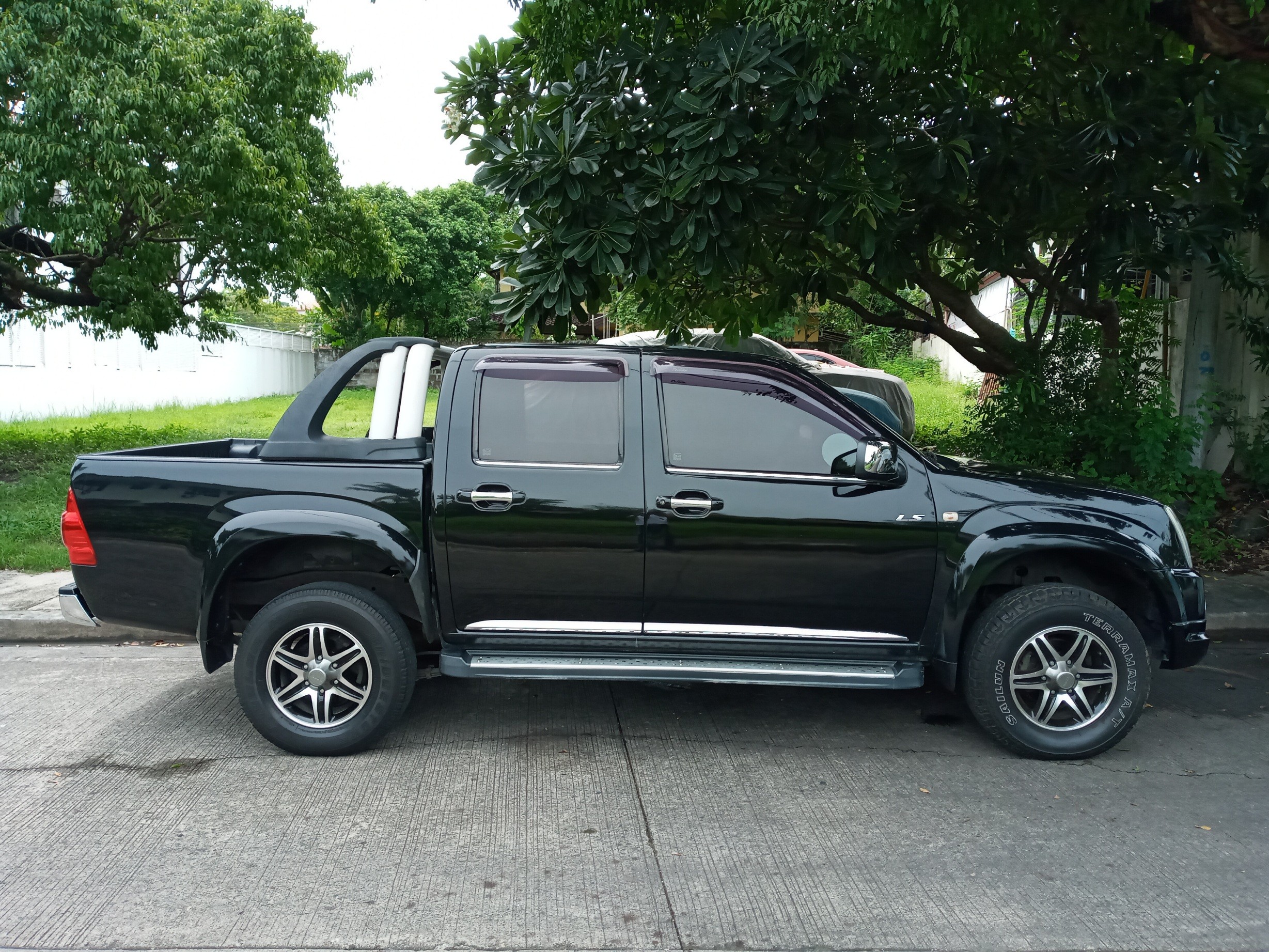 2013 Isuzu D-Max 2013 Isuzu D-Max