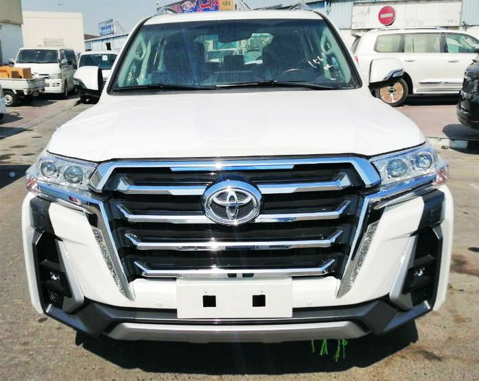 Second hand 2020 Toyota Land Cruiser 200 4.5L DSL AT