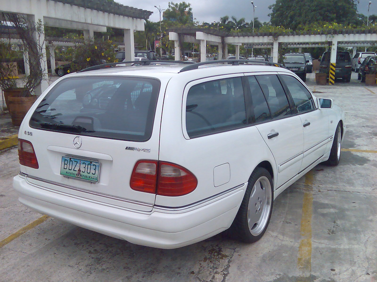 1998 Mercedes-Benz E-Class Sedan 1998 Mercedes-Benz E-Class Sedan