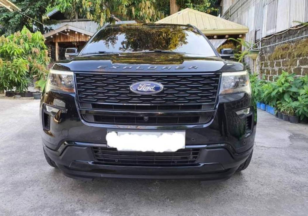 Second hand 2018 Ford Explorer 3.5L Sport AT