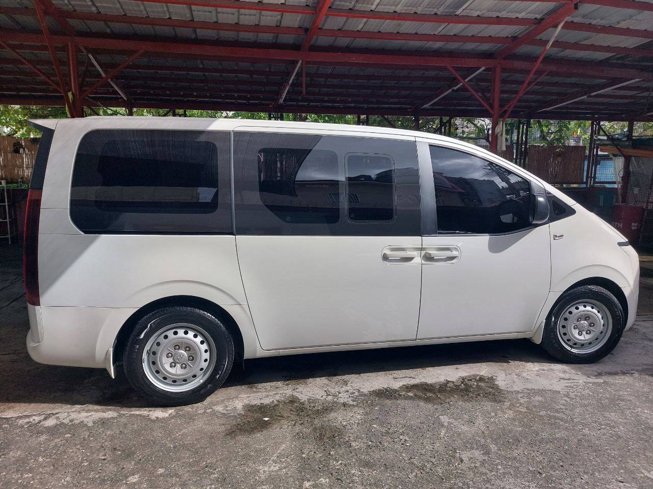 2023 Hyundai Staria 2023 Hyundai Staria