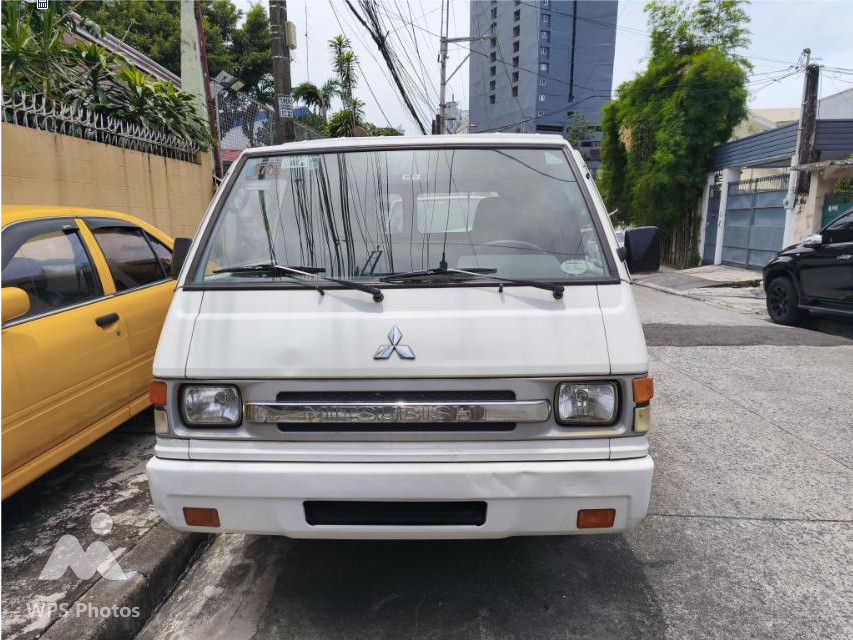 Second Hand 2017 Mitsubishi L300 Second Hand 2017 Mitsubishi L300