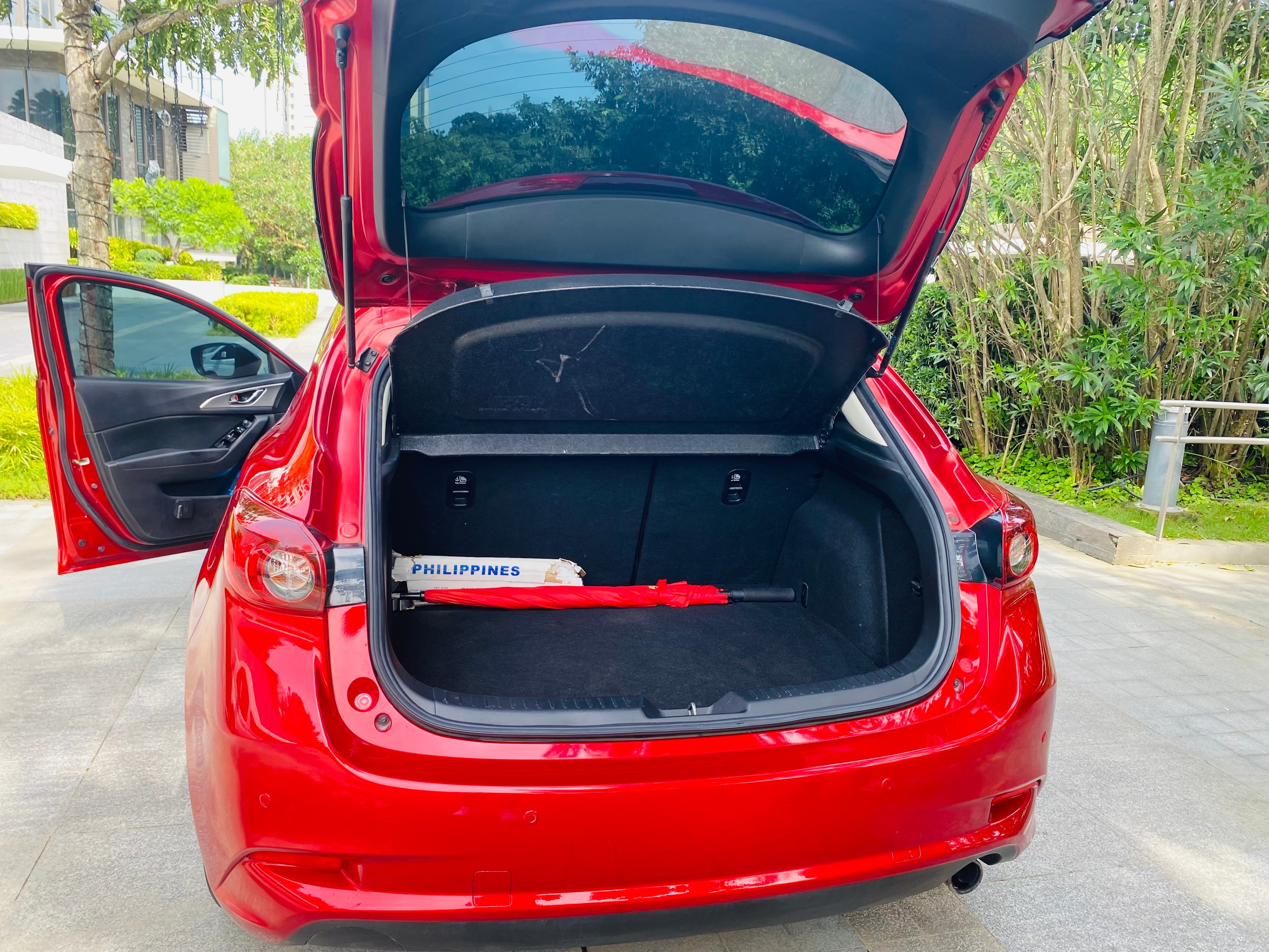 2017 Mazda 3 Hatchback 2017 Mazda 3 Hatchback