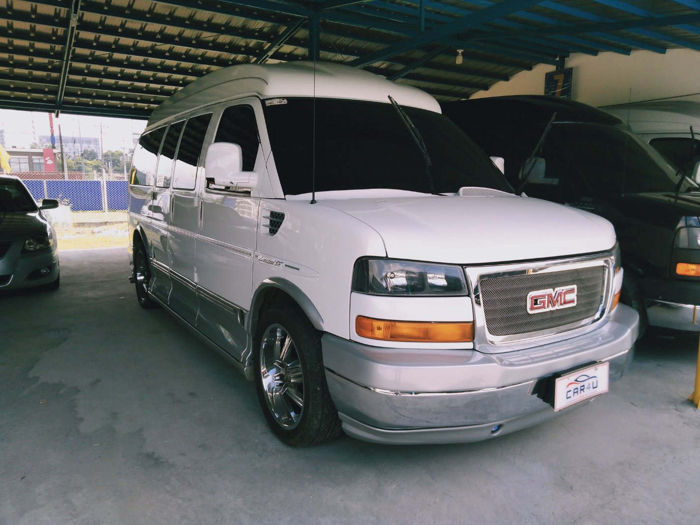 Van gmc aménagé clearance