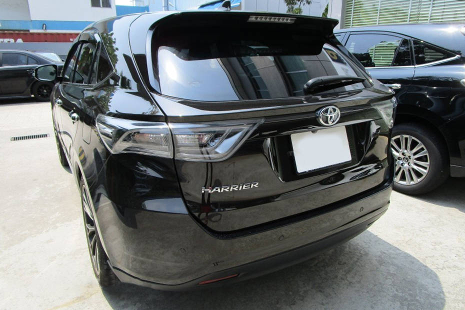 Second hand 2016 Toyota Harrier 2.0A Premium Panoramic