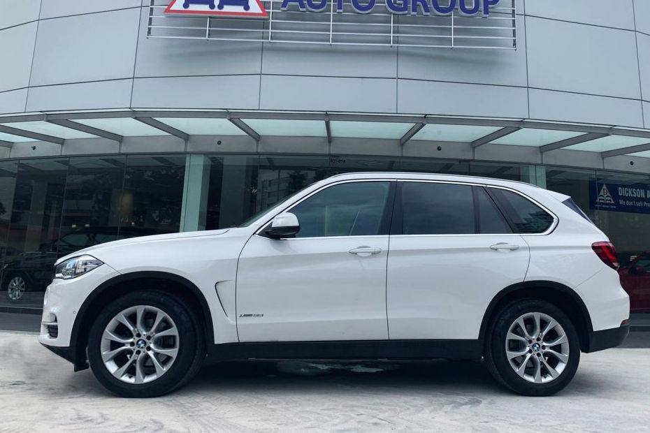 Second hand 2014 BMW X5 xDrive35i 7-Seater