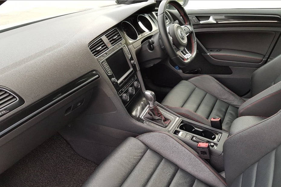 Old 2013 Volkswagen Golf GTI GTI 5DR Sunroof
