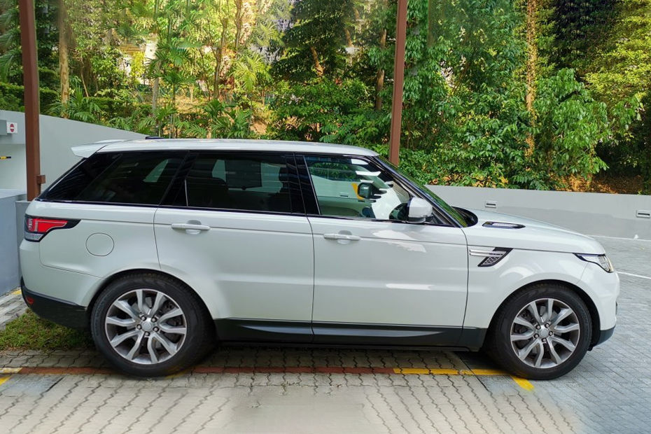 Second hand 2016 Land Rover Range Rover Sport Diesel 3.0A 7-Seater