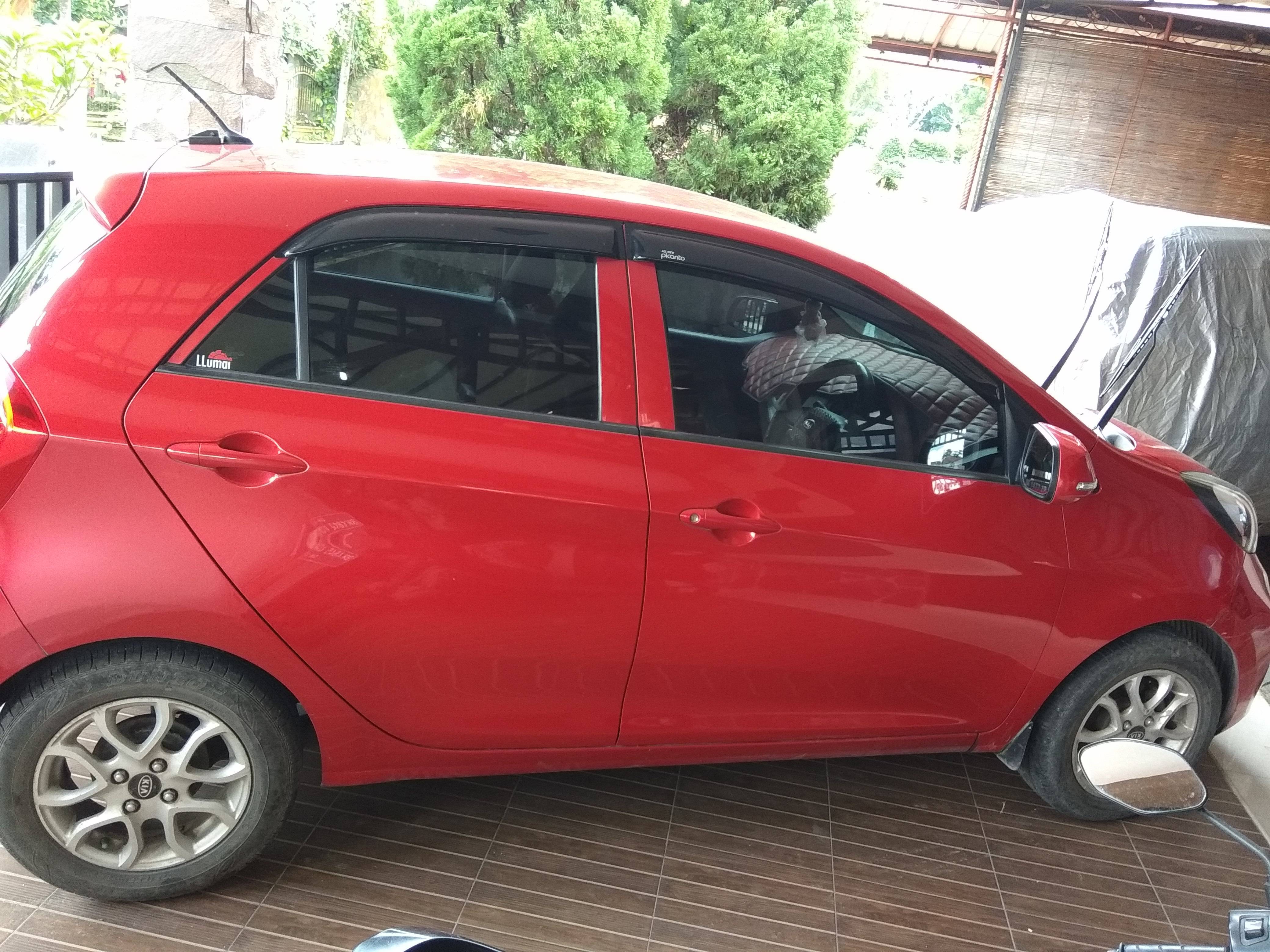 2012 Kia Picanto SE 1.2L AT SE 1.2L AT tua
