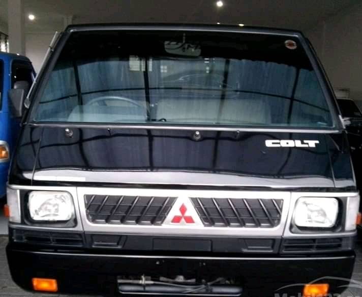 2010 Mitsubishi L300 2010 Mitsubishi L300