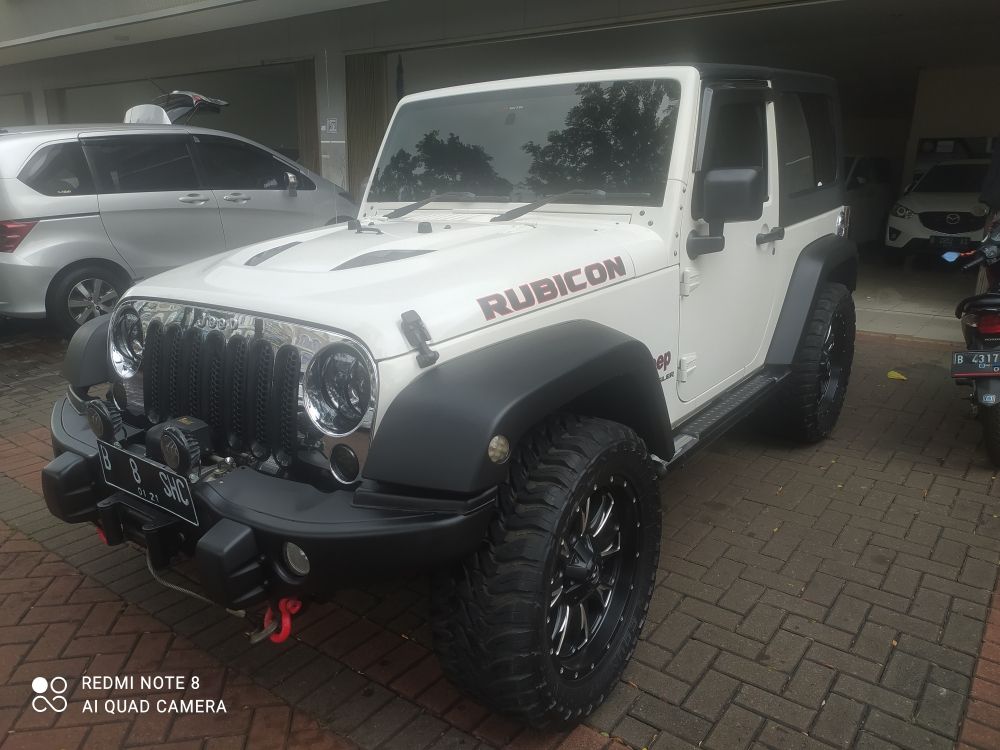 Old 2011 Jeep Wrangler Rubicon 3.8L AT 3.8L AT