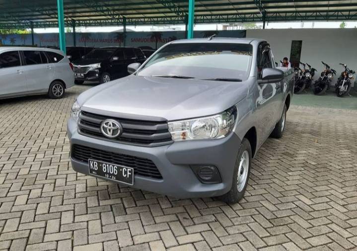 Mobil bekas Hilux harga murah di Pontianak Desember 2021