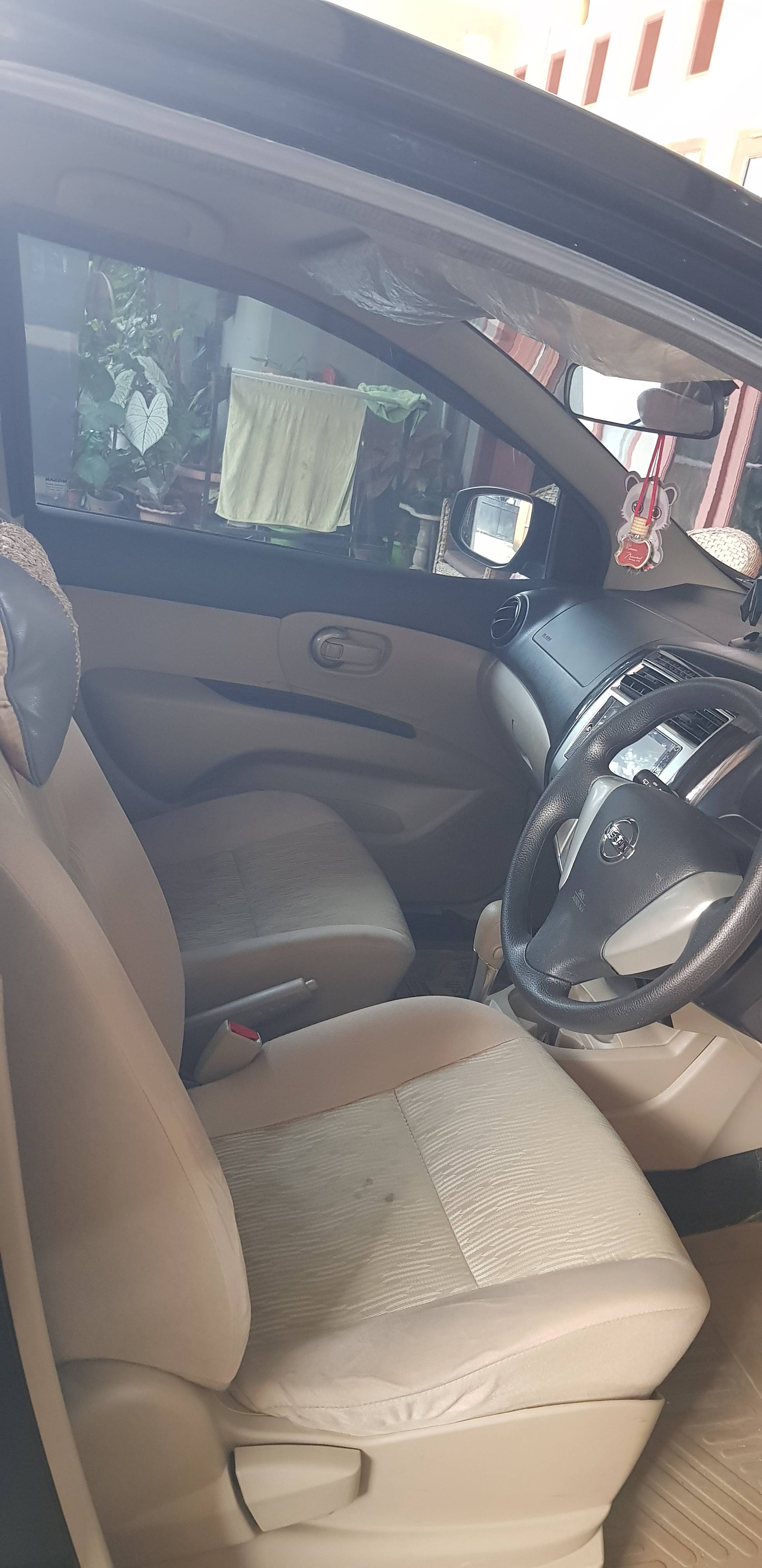 Dijual 2017 Nissan Grand Livina 1.5 SV CVT 1.5 SV CVT Bekas