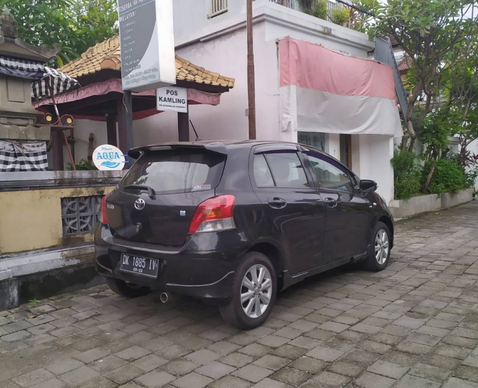 Used 2012 Toyota Yaris  E AT E AT for sale