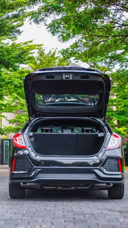 2018 Honda Civic Hatchback TURBO HATCHBACK E 1.5 AT TURBO HATCHBACK E 1.5 AT tua