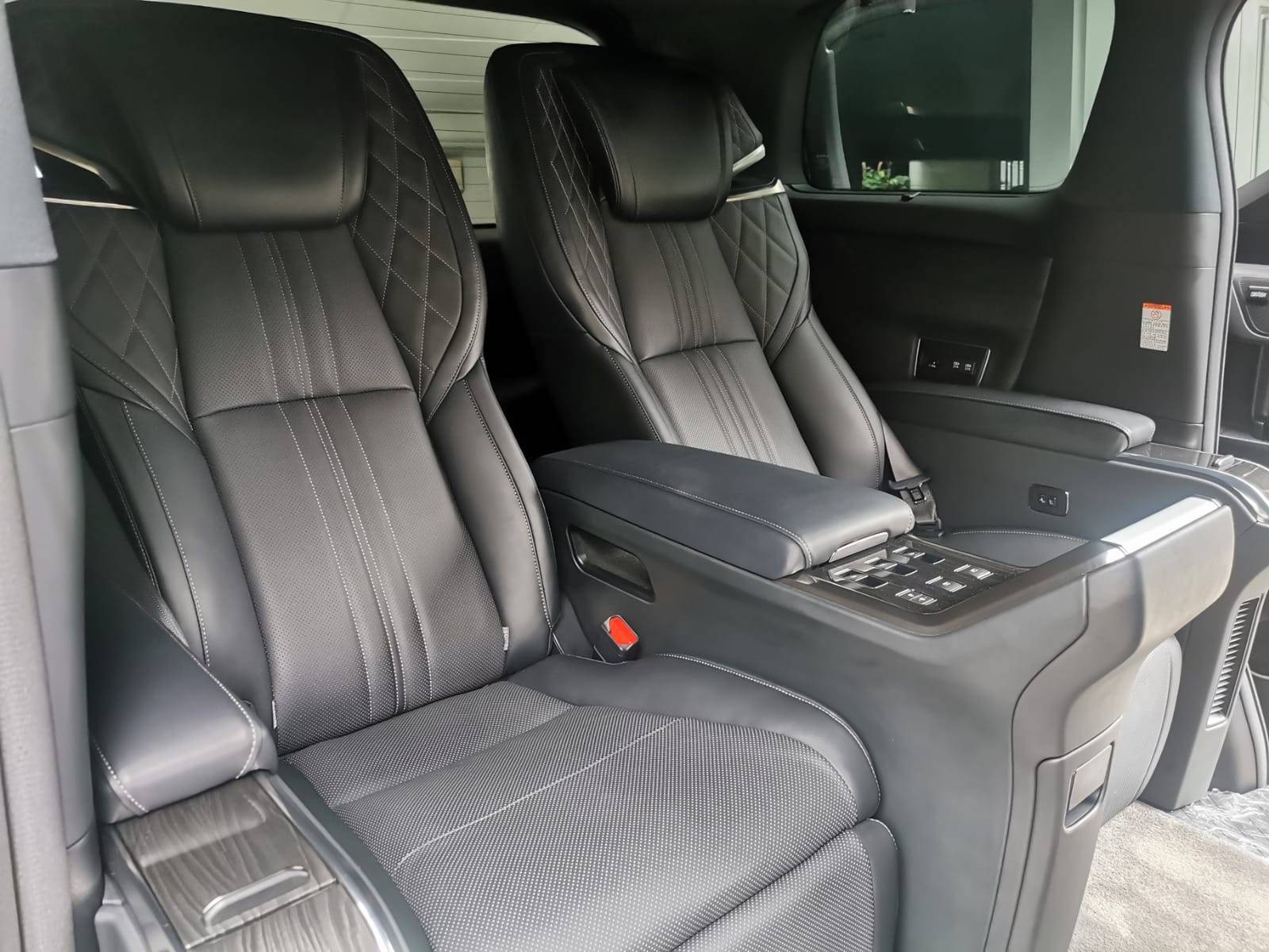 Dijual 2019 Lexus LM 350 350 (4-Seater) Bekas