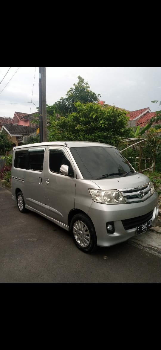 2011 Daihatsu Luxio Bekas 2011 Daihatsu Luxio Bekas