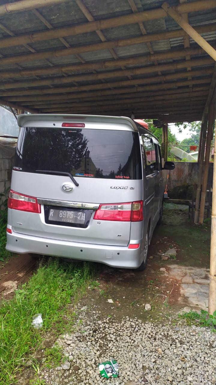 2011 Daihatsu Luxio 2011 Daihatsu Luxio