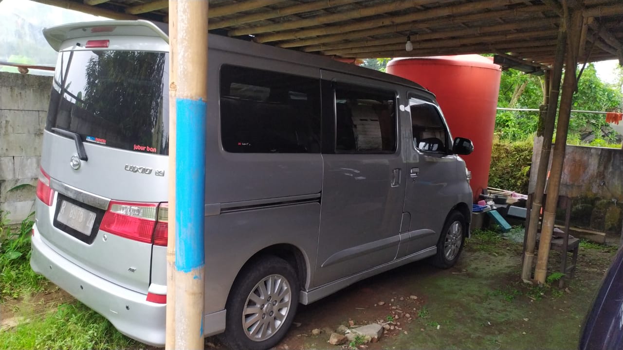 2011 Daihatsu Luxio 2011 Daihatsu Luxio