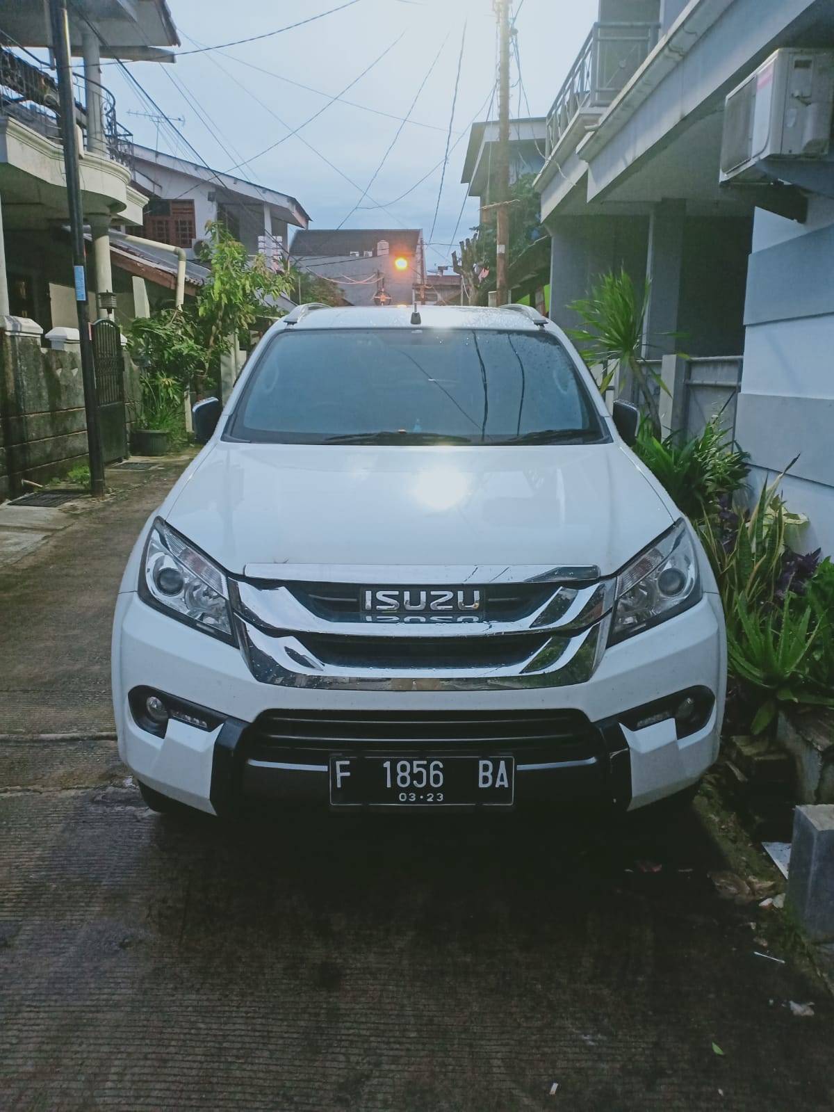 2017 Isuzu MuX Bekas 2017 Isuzu MuX Bekas