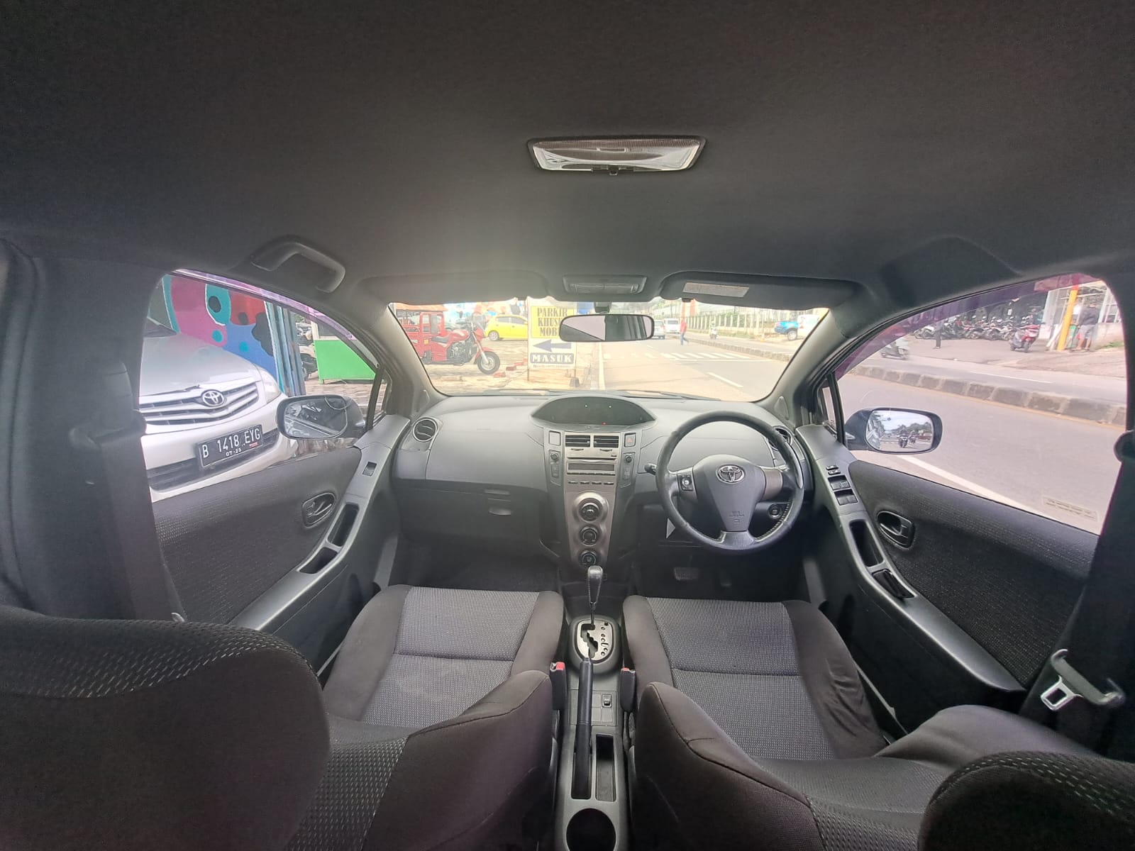 2010 Toyota Yaris 2010 Toyota Yaris