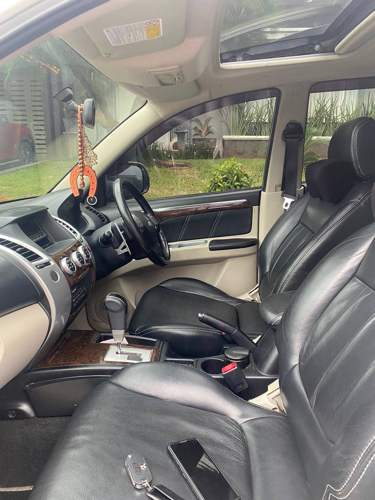 2012 Mitsubishi Pajero Sport 2012 Mitsubishi Pajero Sport