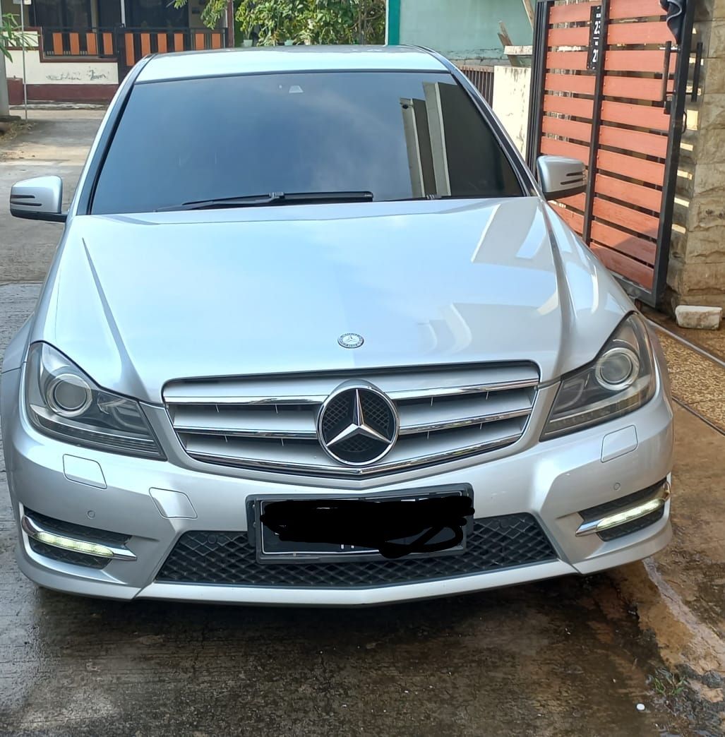 Second Hand 2011 Mercedes Benz C-Class Sedan Second Hand 2011 Mercedes Benz C-Class Sedan