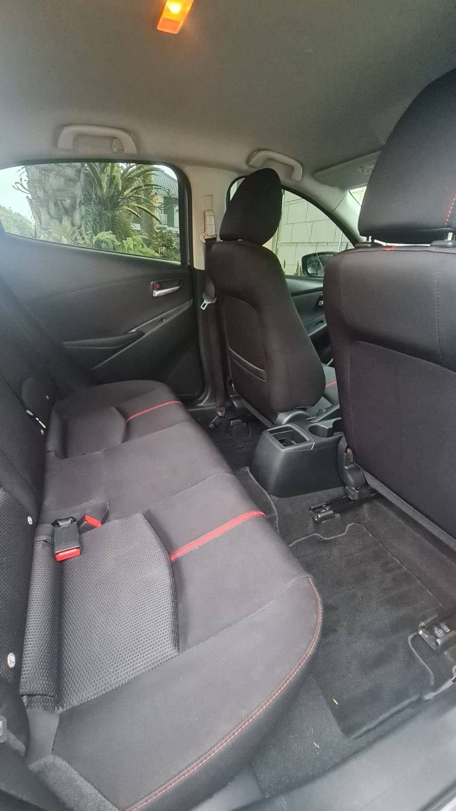 2015 Mazda 2 2015 Mazda 2