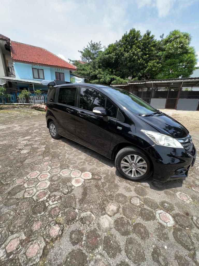 2012 Honda Freed  SD Bekas 2012 Honda Freed  SD Bekas