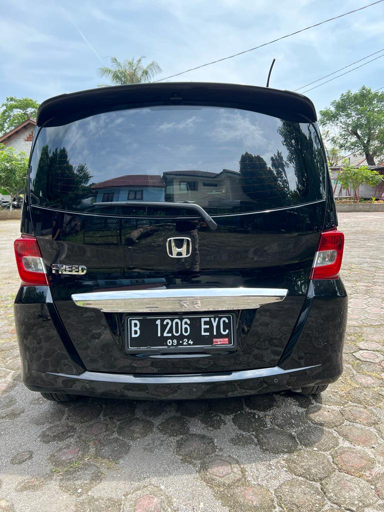 2012 Honda Freed  SD 2012 Honda Freed  SD