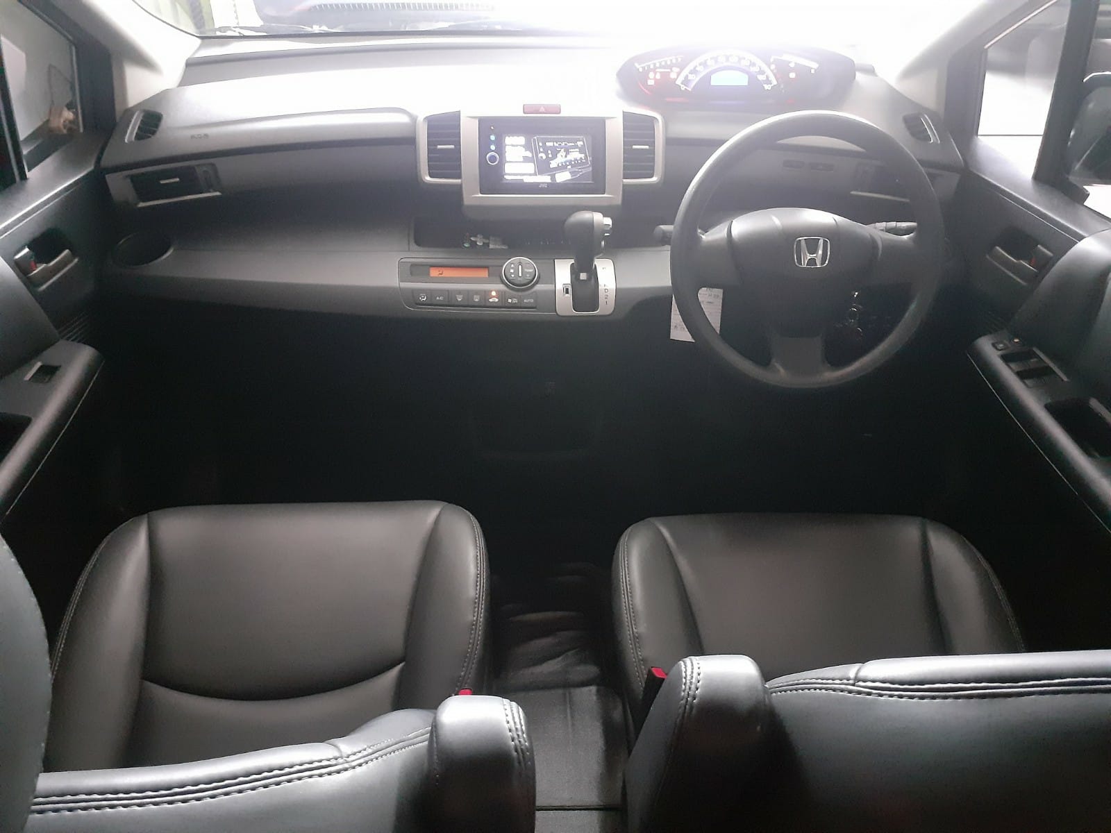 2013 Honda Freed  EA/T 2013 Honda Freed  EA/T