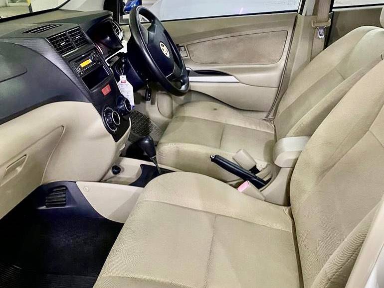 2015 Toyota Avanza G 1.3L AT 2015 Toyota Avanza G 1.3L AT