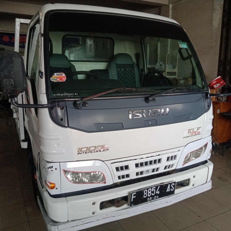 2014 Isuzu Traga