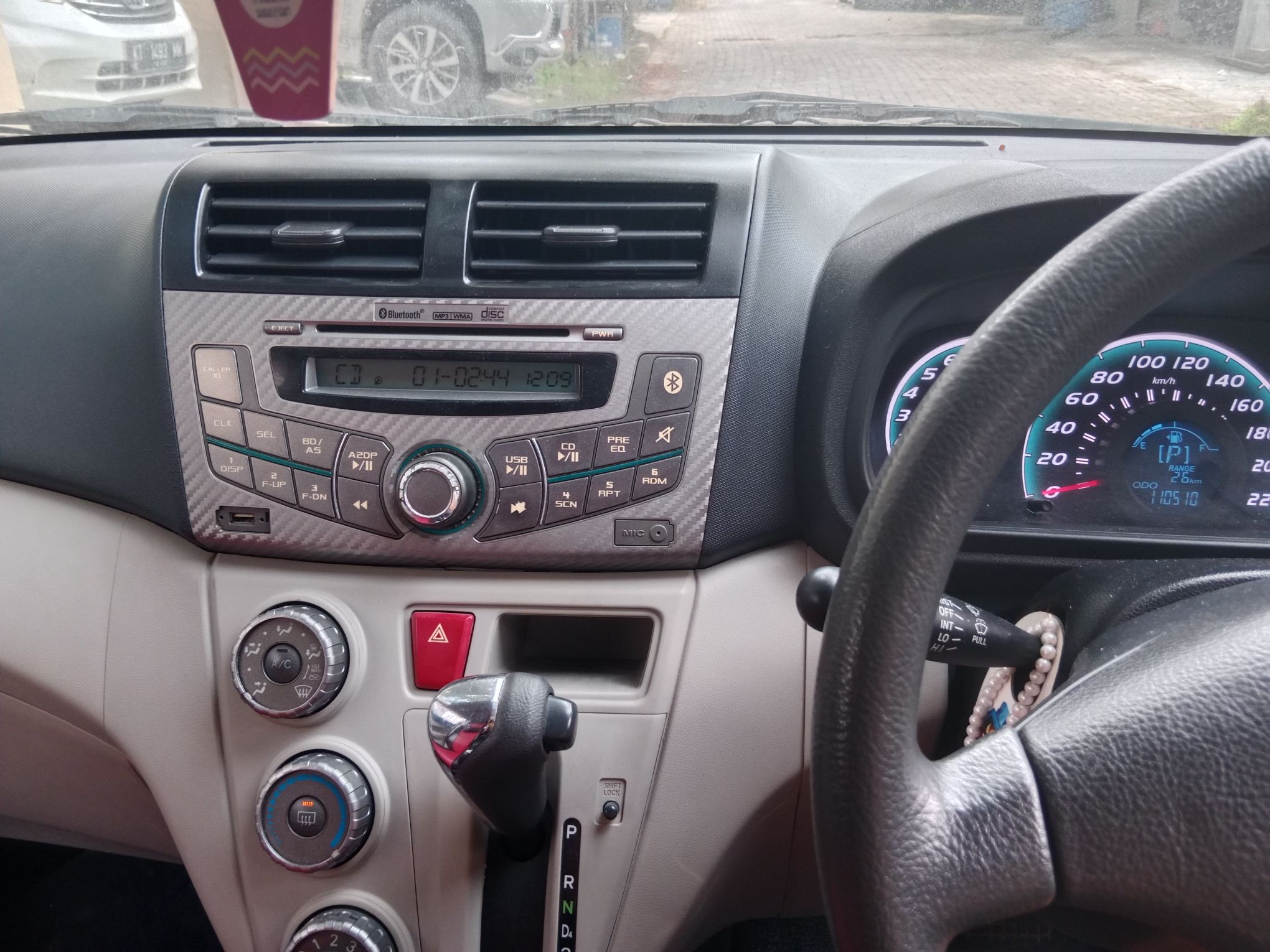 2012 Daihatsu Sirion 2012 Daihatsu Sirion