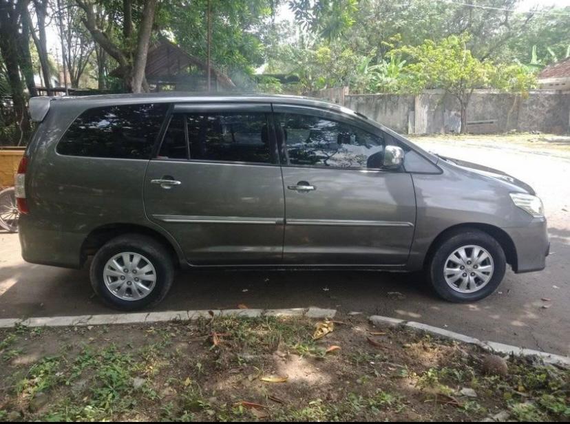 2014 Toyota Kijang Innova 2014 Toyota Kijang Innova