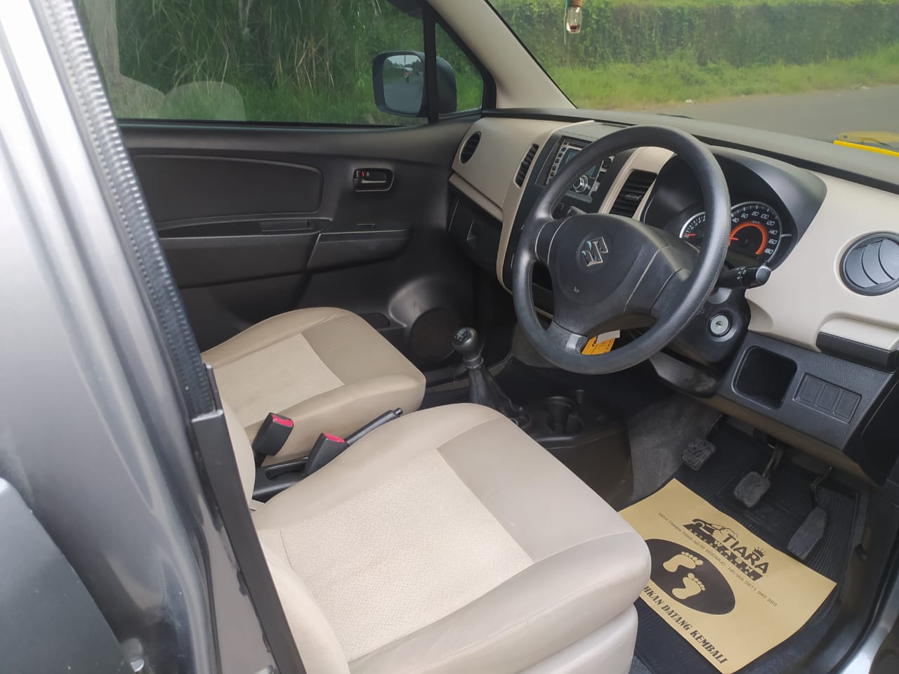 Dijual 2015 Suzuki Karimun Wagon R GL 4X2 MT GL 4X2 MT Bekas