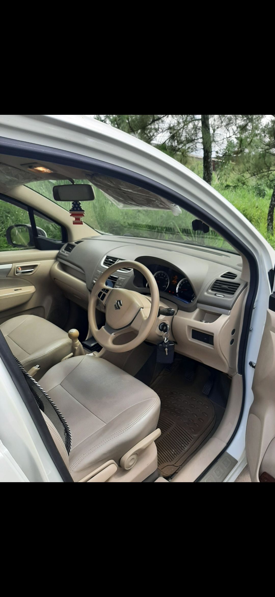 2013 Suzuki Ertiga 2013 Suzuki Ertiga