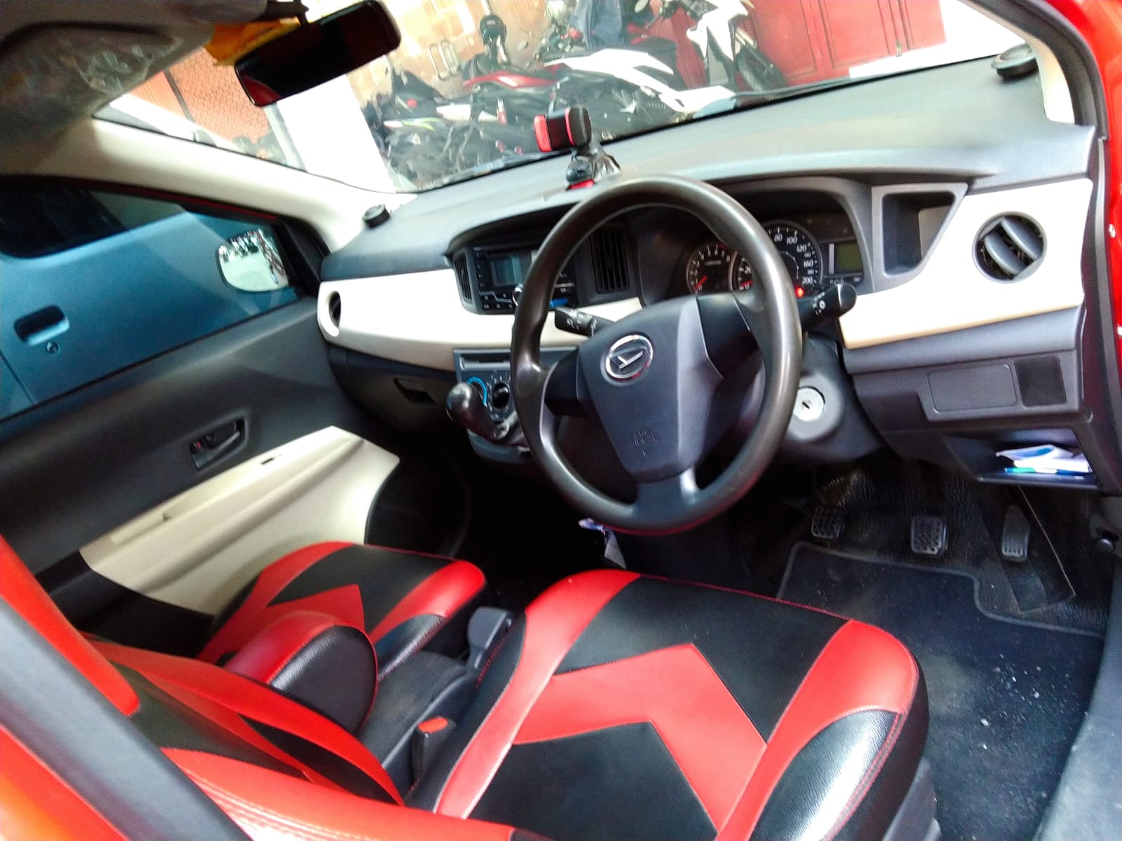 2016 Daihatsu Sigra 1.2 X MT 2016 Daihatsu Sigra 1.2 X MT