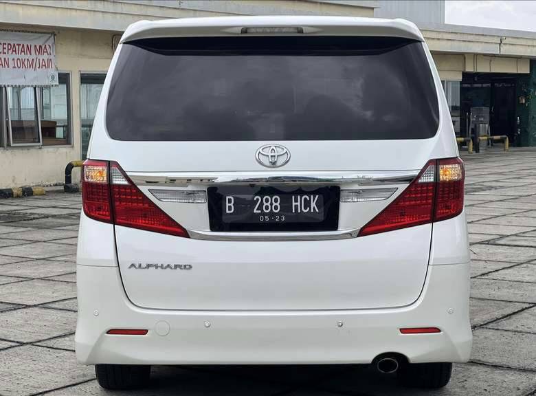 2013 Toyota Alphard 2013 Toyota Alphard