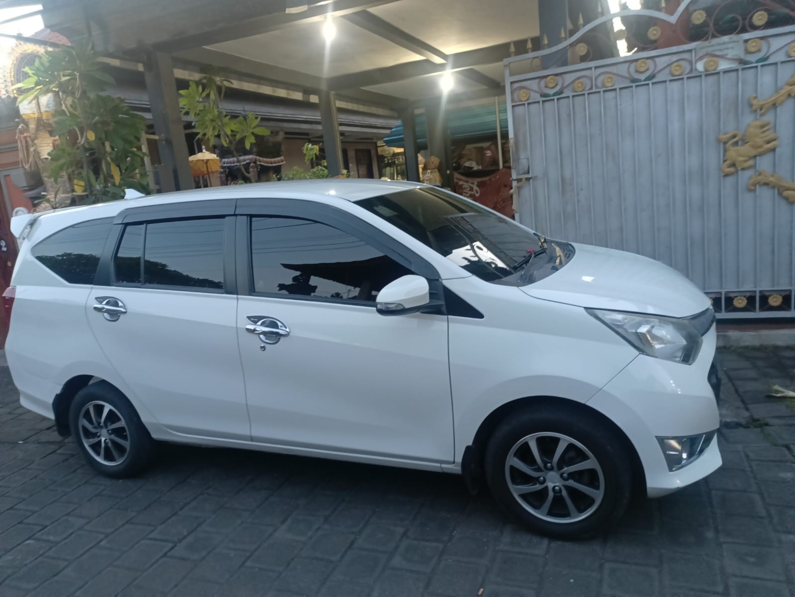 2017 Daihatsu Sigra 2017 Daihatsu Sigra