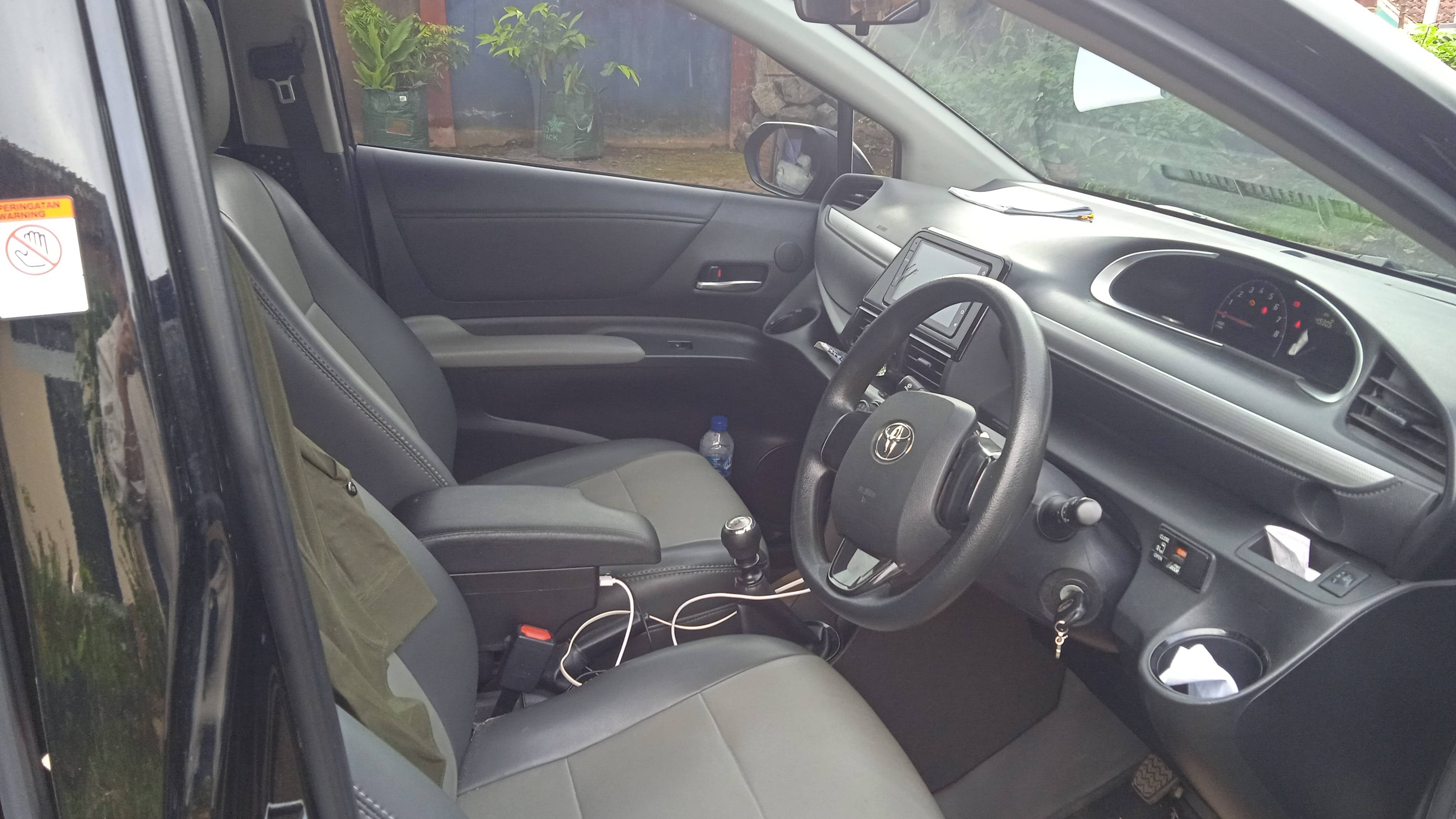 2017 Toyota Sienta 2017 Toyota Sienta