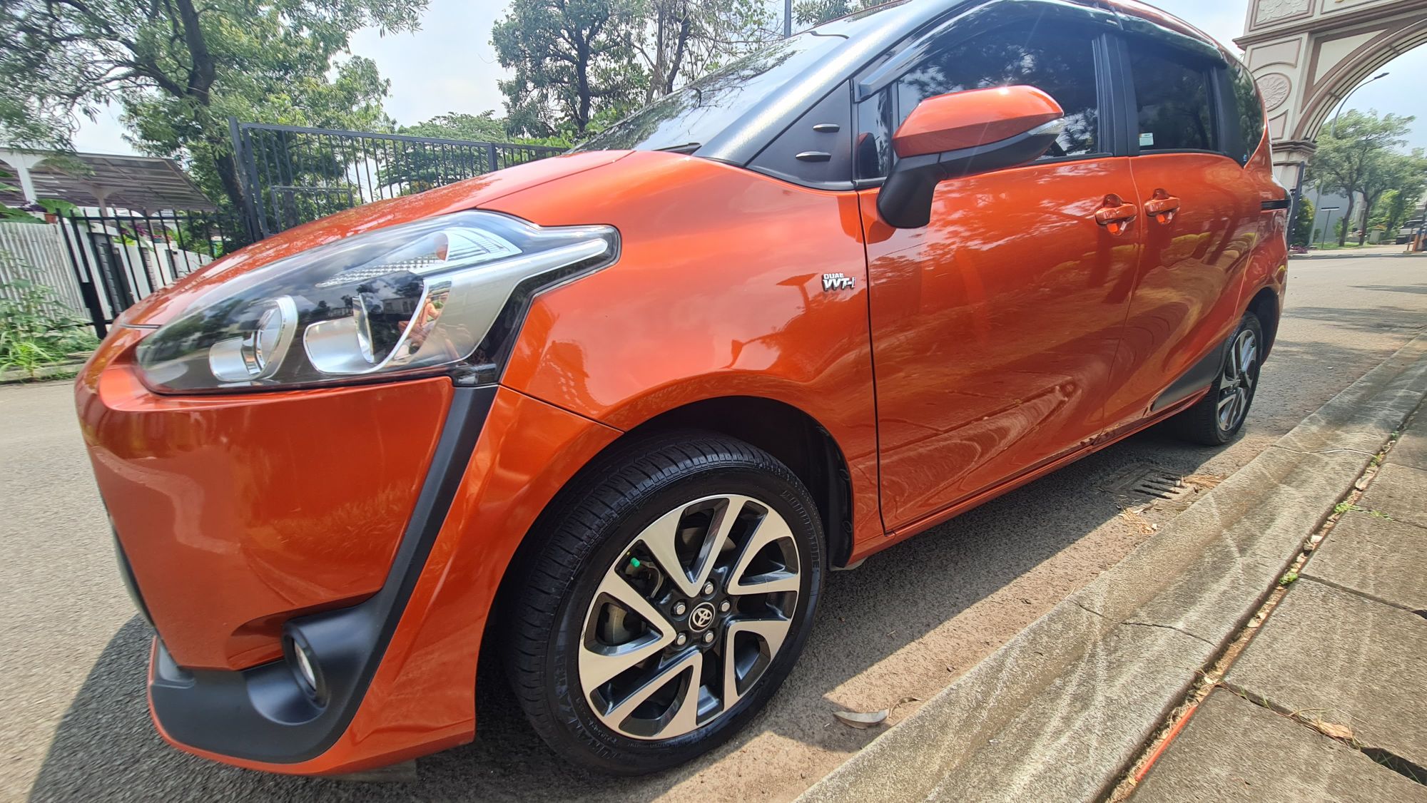 2017 Toyota Sienta 2017 Toyota Sienta