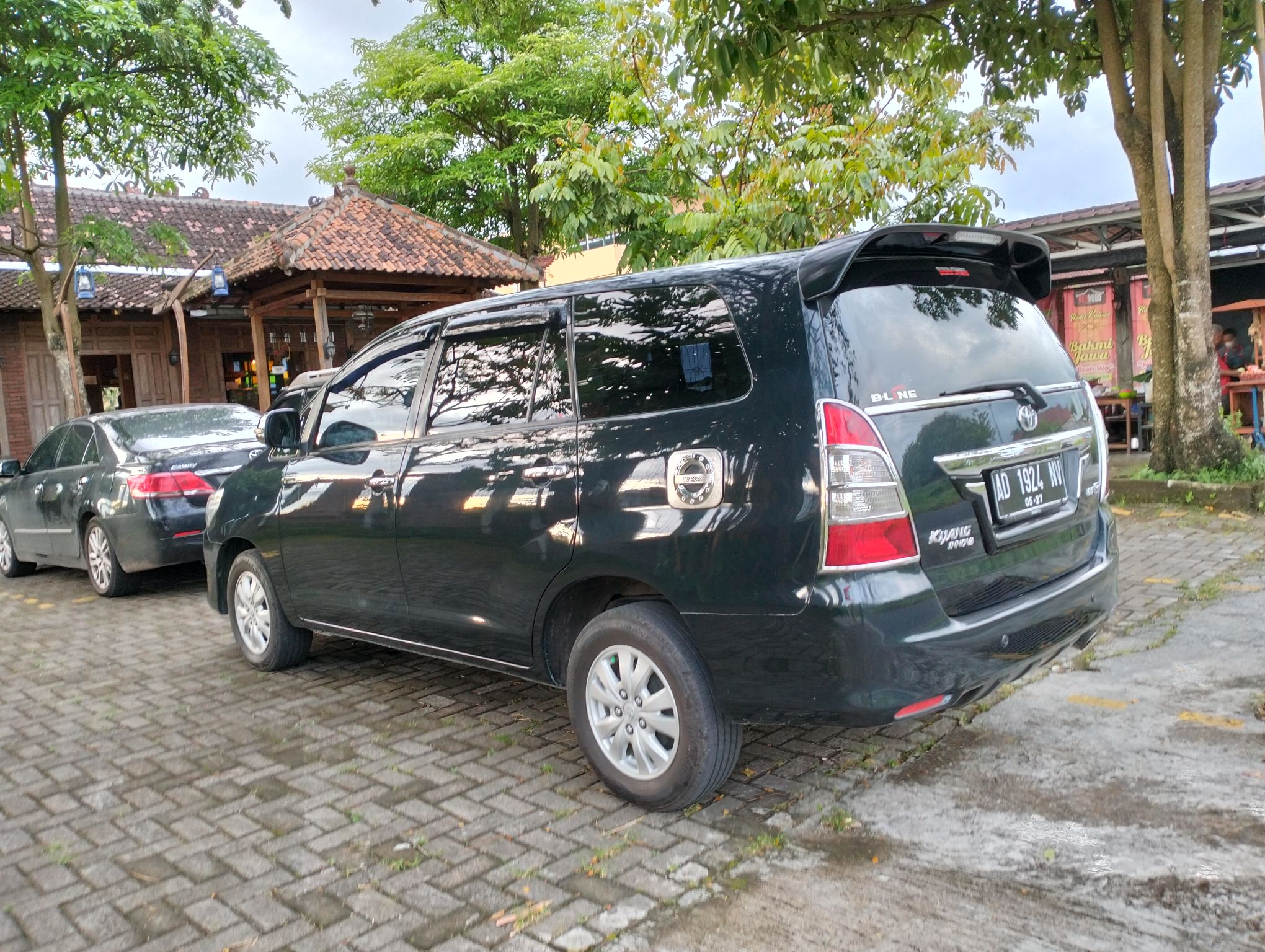 2012 Toyota Kijang Innova 2012 Toyota Kijang Innova