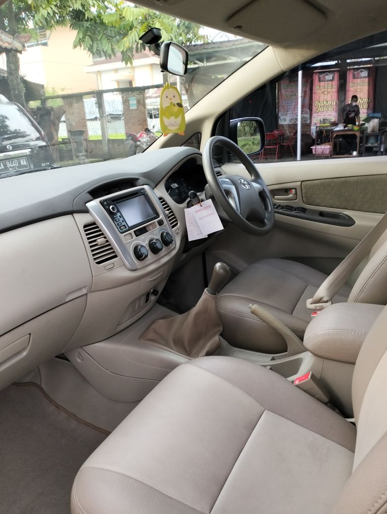 2012 Toyota Kijang Innova 2012 Toyota Kijang Innova