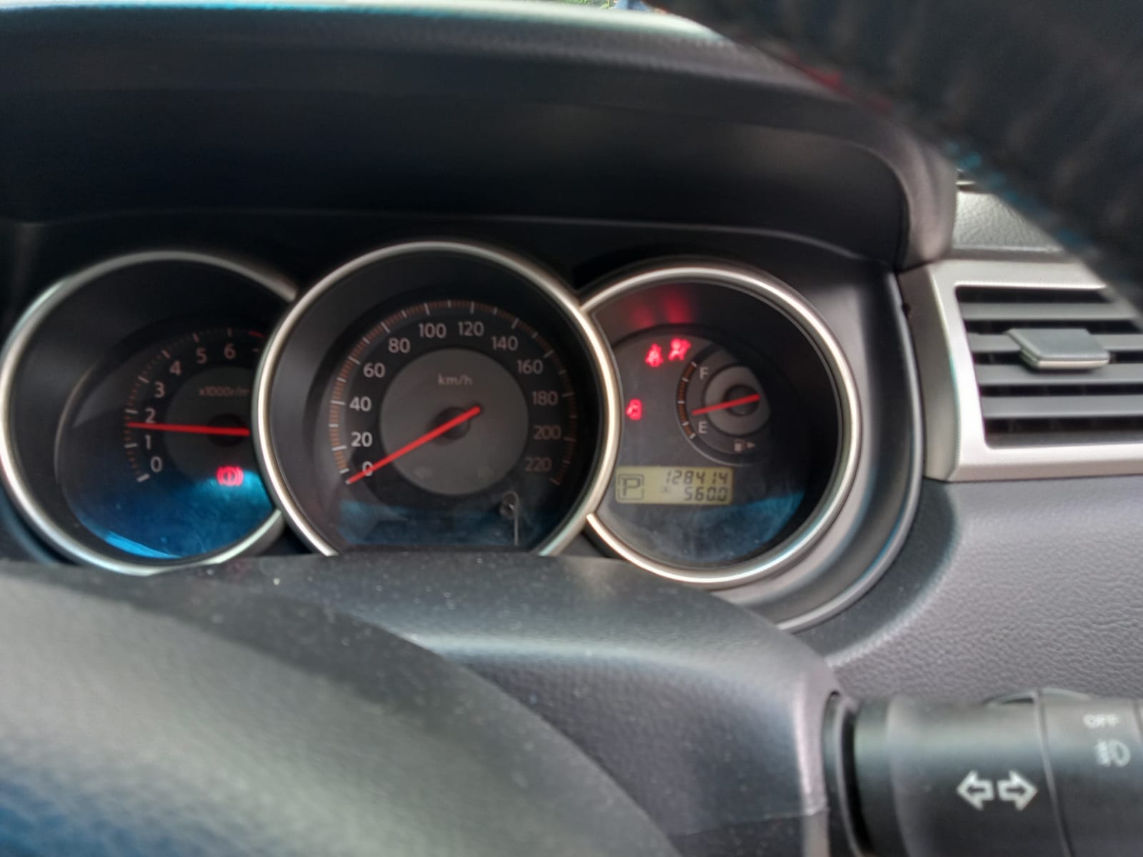 2007 Nissan Latio Sedan 2007 Nissan Latio Sedan