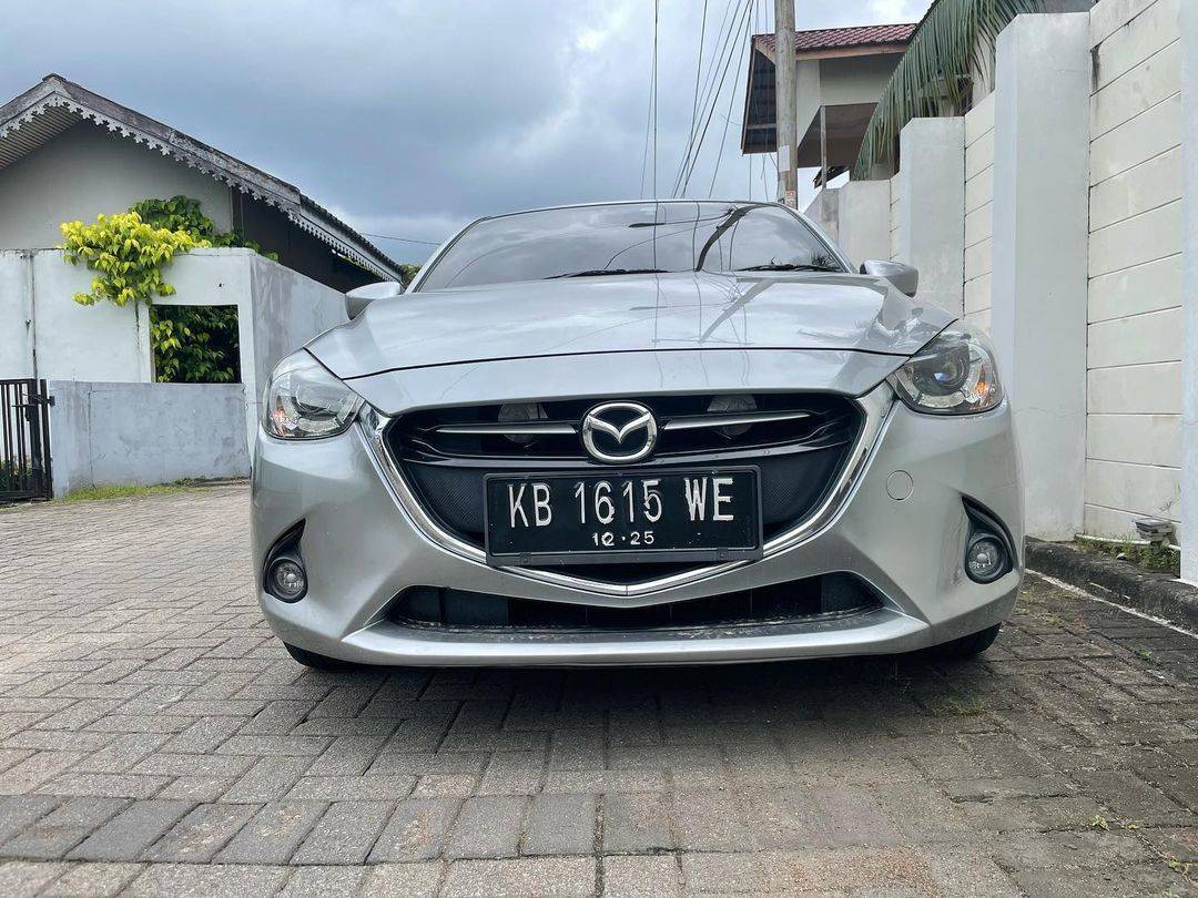 Harga OTR Mazda 2 Sedan 2024 Di Pontianak - Simulasi Kredit & Cicilan | Oto