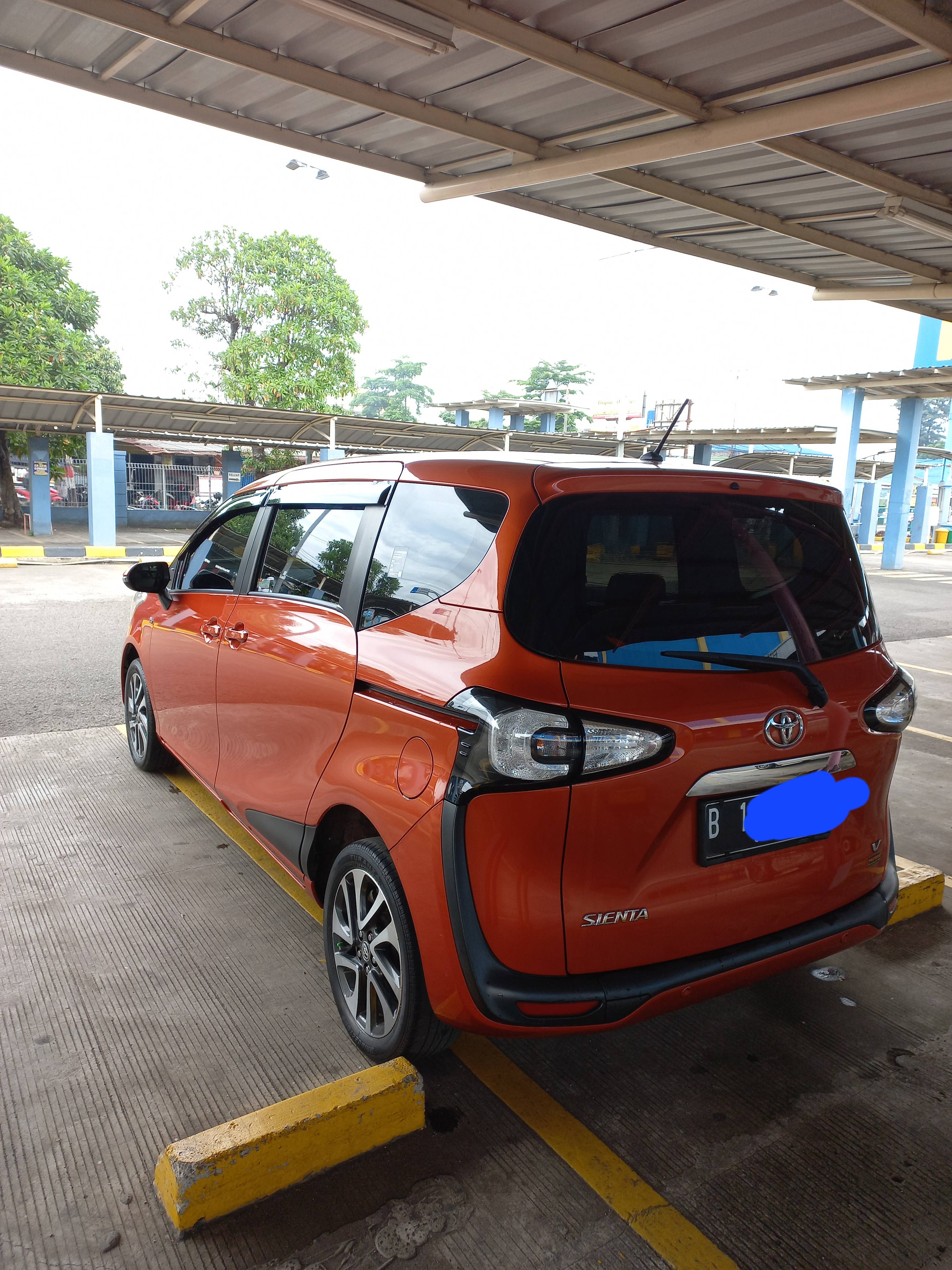 2017 Toyota Sienta 2017 Toyota Sienta