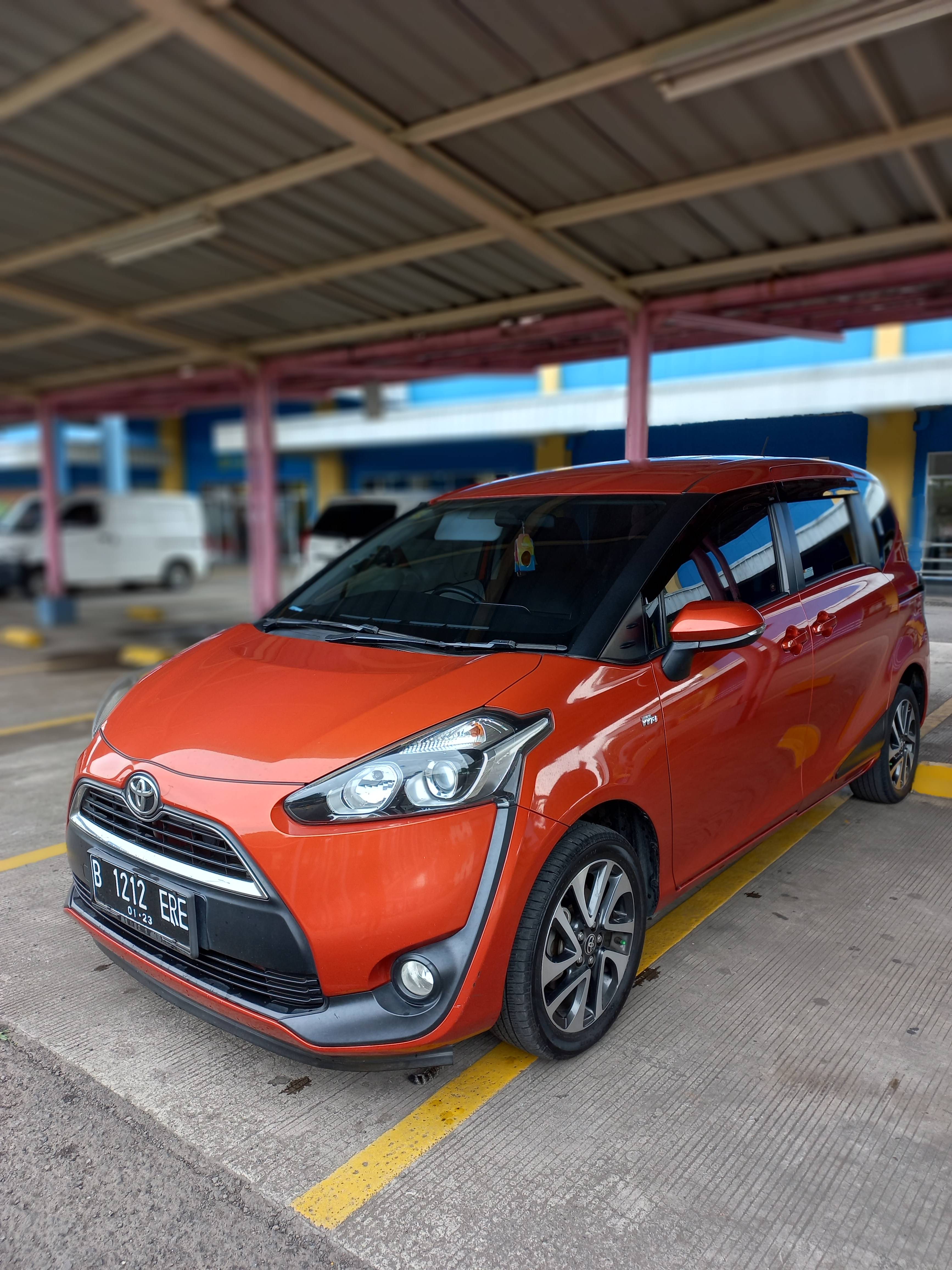2017 Toyota Sienta 2017 Toyota Sienta